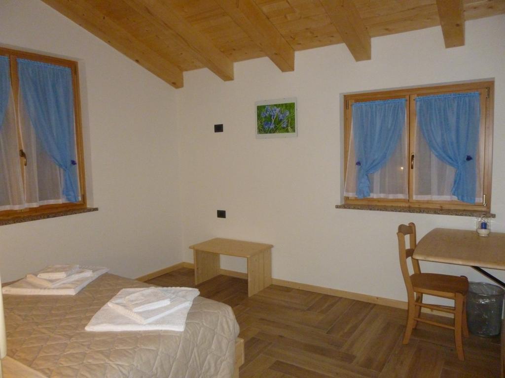 Agriturismo Fattoria Dalcastagne Torcegno Pokoj fotografie